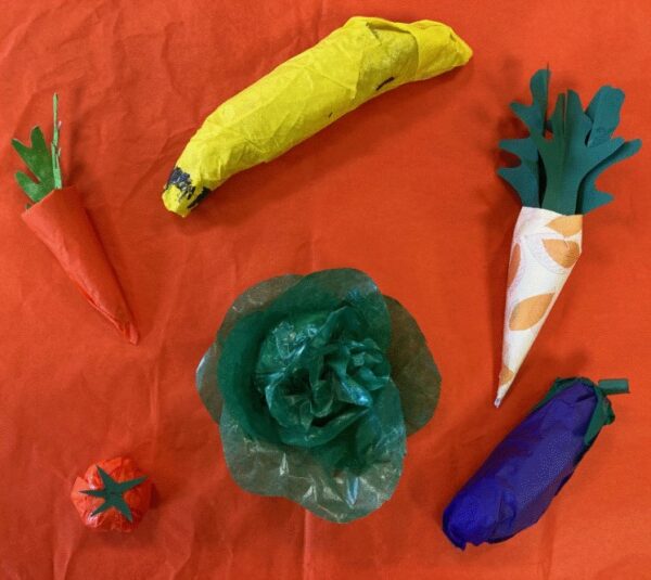 sculpture de fruits et légumes de l'exposition art pour le dire